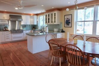 2 Fishermans Knot Rd in Edgartown, MA - Building Photo - Building Photo