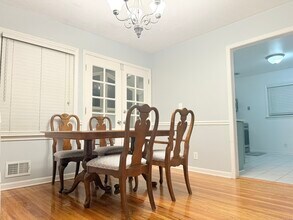 4019 Blossomwood Dr in Louisville, KY - Building Photo - Building Photo