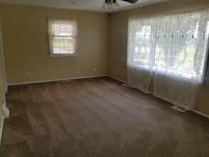 203 Center Pl in Peru, IL - Building Photo - Building Photo