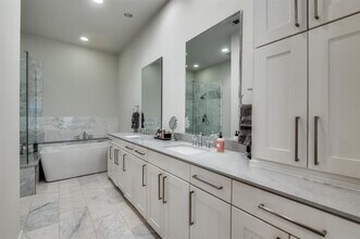 2811 Hood St in Dallas, TX - Building Photo - Building Photo