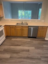 Room in Townhome on Dunford St in Charlotte, NC - Building Photo - Building Photo