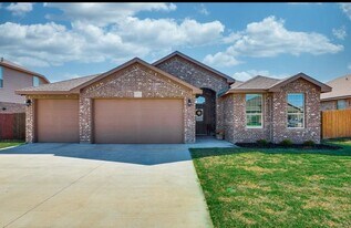 2316 Horizon Rd in Midland, TX - Building Photo