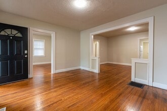 1534 S Campbell Ave in Springfield, MO - Building Photo - Building Photo