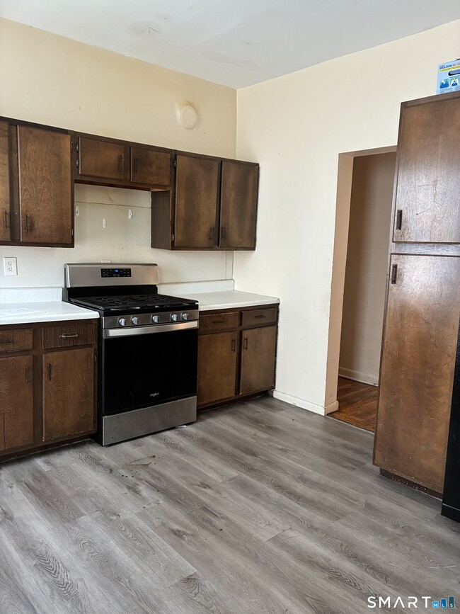 property at 427-429 Shelton Ave