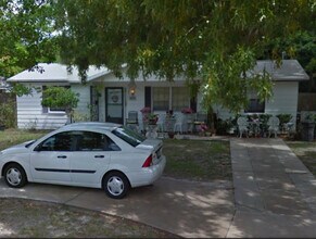 4415 Beacon Square Drive in Holiday, FL - Building Photo - Building Photo