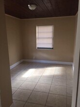933 N Australian Ave in West Palm Beach, FL - Building Photo - Building Photo