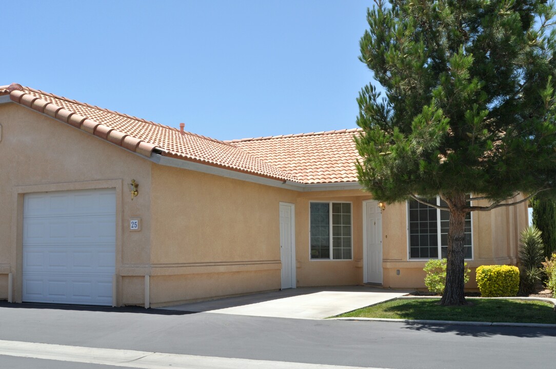 Desert Hacienda Apartments Phase II in Hesperia, CA - Building Photo