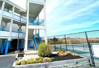 260 Dune Rd in Westhampton Beach, NY - Building Photo - Building Photo