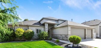 2578 E Granadillo Dr in Meridian, ID - Building Photo