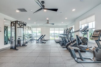 Tennessen Flats in Menomonee Falls, WI - Foto de edificio - Interior Photo