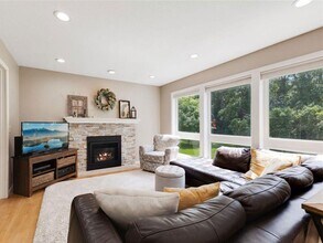 16345 Victoria Curve SE in Prior Lake, MN - Building Photo - Building Photo