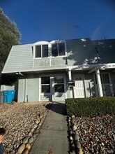 600 Alamo Dr in Vacaville, CA - Building Photo - Building Photo