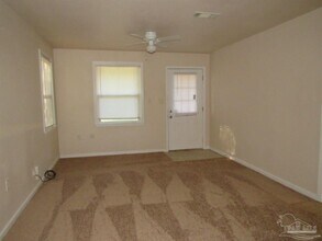 5502 Lynwood Rd in Pensacola, FL - Building Photo - Building Photo