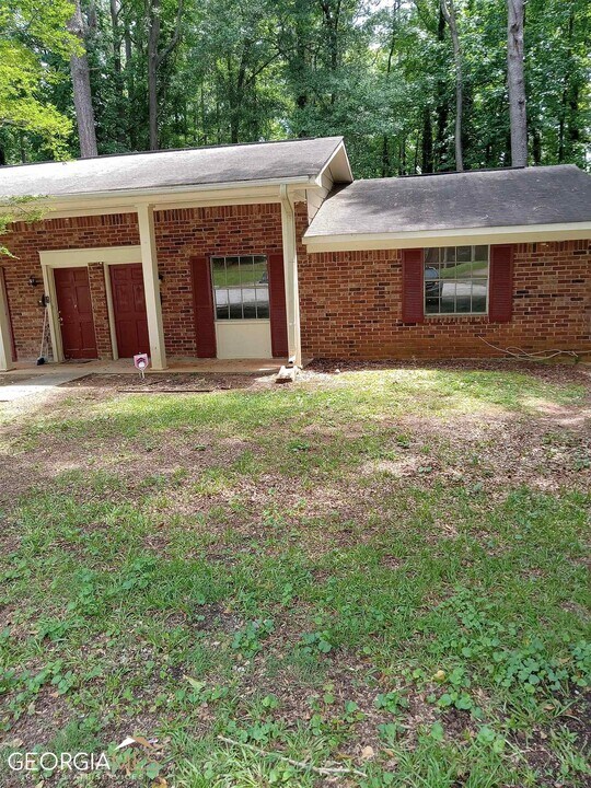 113 Burkshire Ct in Jonesboro, GA - Building Photo