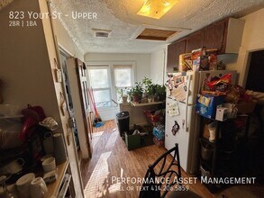 823 Yout St, Unit Upper in Racine, WI - Building Photo - Building Photo