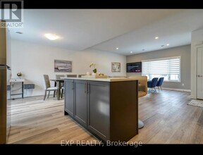 4263 Fourth Ave in Niagara Falls, ON - Building Photo - Building Photo