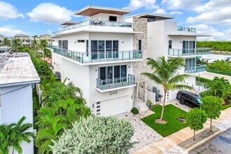 348 Desoto St in Hollywood, FL - Foto de edificio - Building Photo