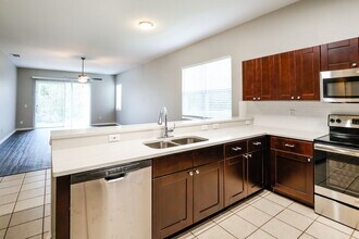 5224 Braddock Dr in Zephyrhills, FL - Building Photo - Building Photo