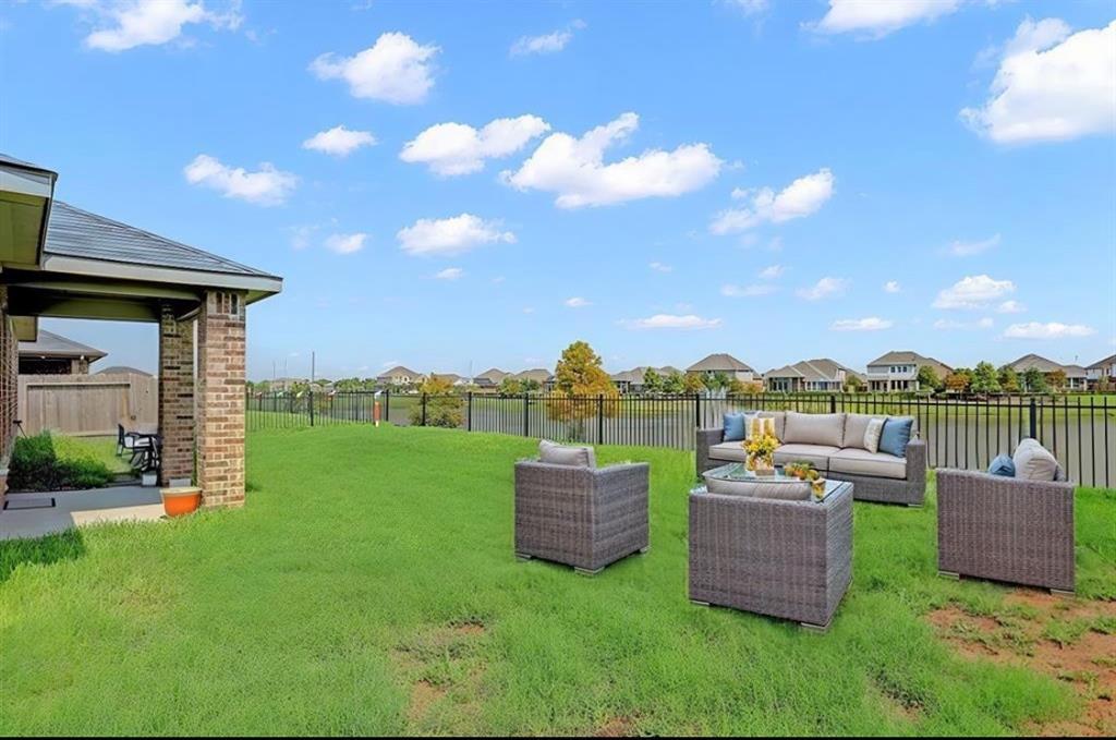 8811 Jamison Dr in Richmond, TX - Building Photo