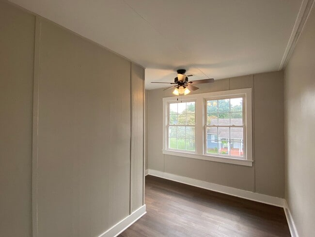 property at 1004 Debow St