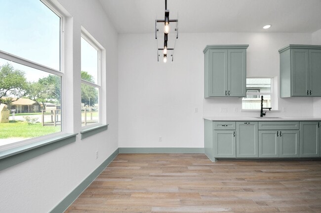 property at 10917 San Jacinto Dr