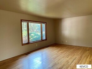 1053 Briarwood Rd in Fort Collins, CO - Building Photo - Building Photo