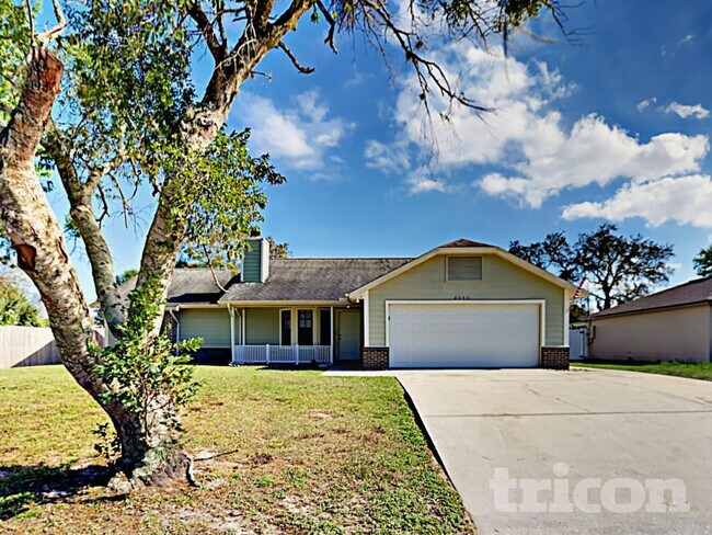 2543 Hendricks Terrace, Unit 1128 in Deltona, FL - Foto de edificio - Building Photo