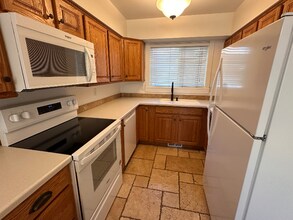 3308 East Fort Union Blvd in Cottonwood Heights, UT - Building Photo - Building Photo