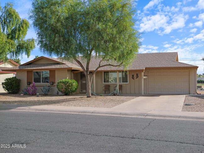 11025 N Madison Dr