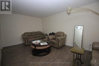664 Millbank Dr in London, ON - Building Photo - Building Photo