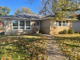 1516 W 35th St in Davenport, IA - Building Photo