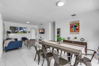 7061 Coolidge St in Hollywood, FL - Building Photo - Building Photo