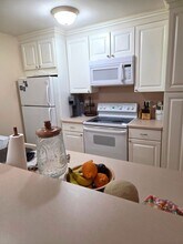 4 Smithfield Rd in North Providence, RI - Foto de edificio - Building Photo