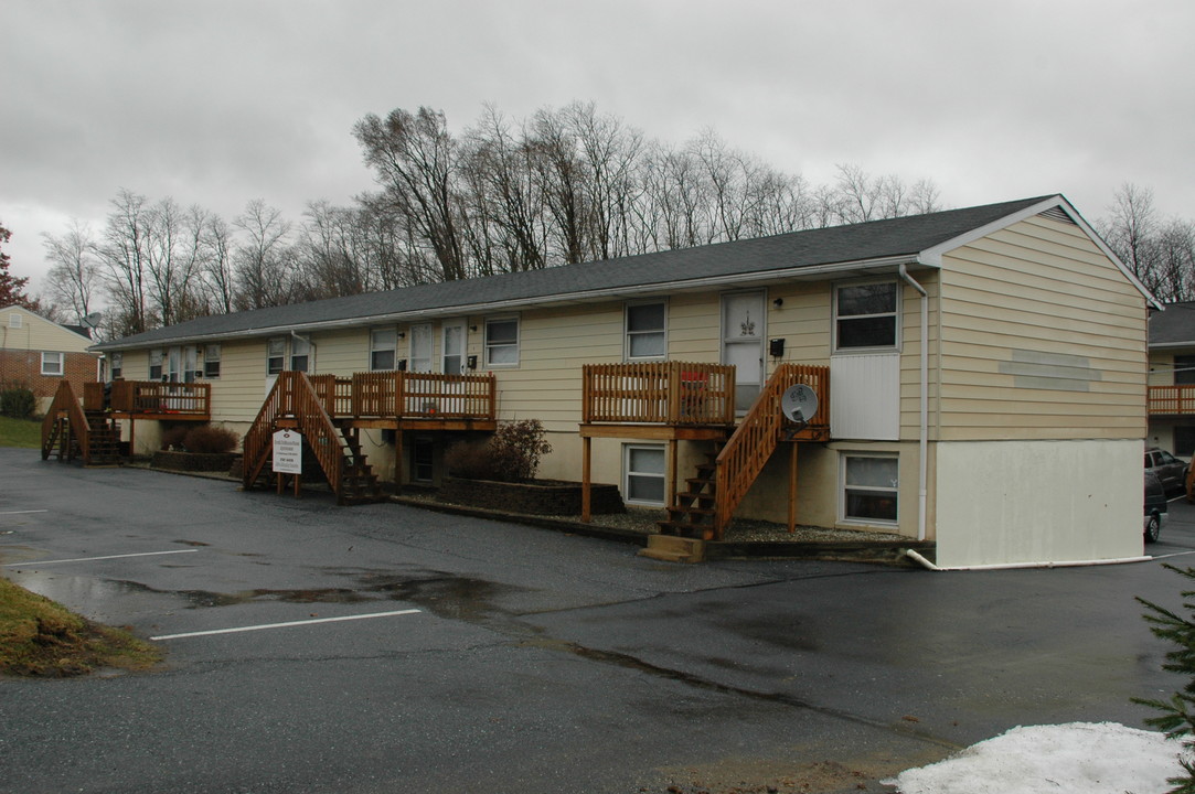 403 S Baltimore St in Dillsburg, PA - Building Photo