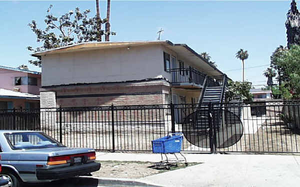 14623 Delano St in Van Nuys, CA - Building Photo - Building Photo