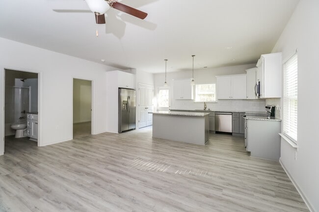 320 N Vance St in Gastonia, NC - Building Photo - Building Photo