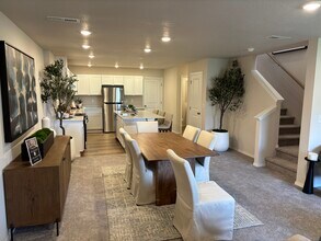 94 E Spirea Ln in Hayden, ID - Building Photo - Building Photo