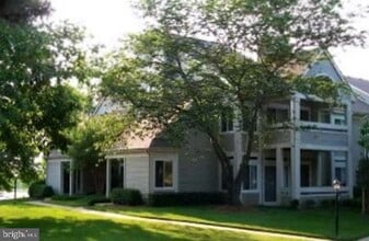 12286 Fort Buffalo Cir in Fairfax, VA - Building Photo - Building Photo