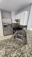 3409 NW 44th St, Unit 201 in Lauderdale Lakes, FL - Foto de edificio - Building Photo