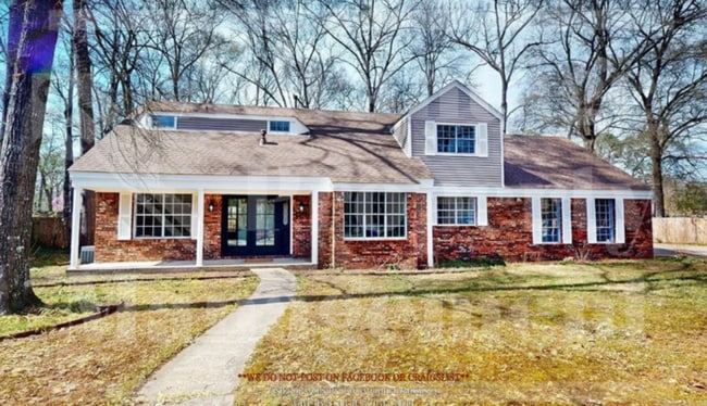 property at 35 Forrest Ct
