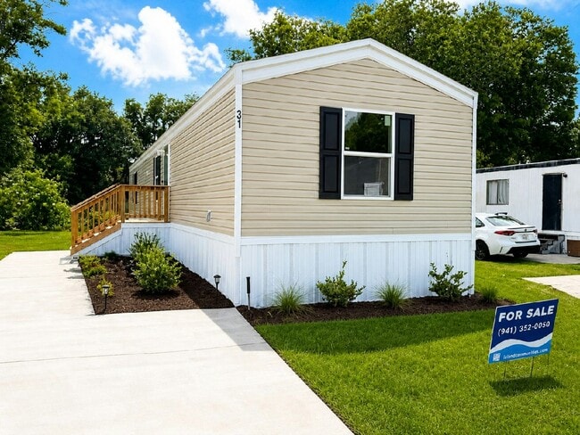 property at 31 Tower Manor Cir W