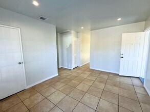 3250 NW 179th St in Miami Gardens, FL - Building Photo - Building Photo