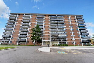 3355 Ponytrail Dr in Mississauga, ON - Building Photo