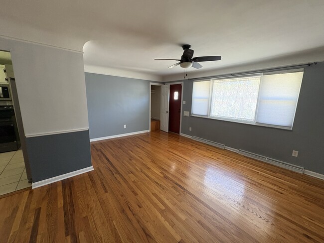 5493 Hyacinth Terrace in Cincinnati, OH - Building Photo - Building Photo