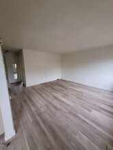 360 SE 18th Ave in Albany, OR - Foto de edificio - Building Photo