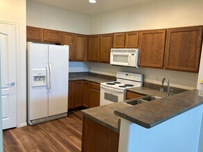 896 W Calle Estrella De Noche in Tucson, AZ - Building Photo - Building Photo