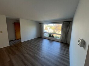 18705 32nd Ave S in Seatac, WA - Building Photo - Building Photo