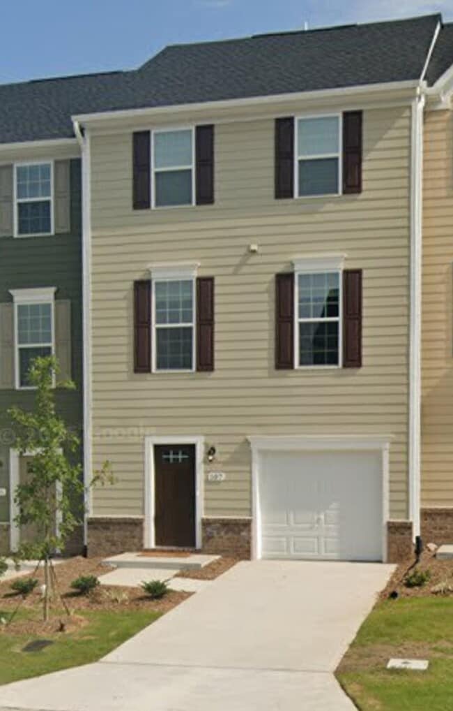 property at 107 Brier Summit Pl