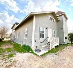 816 Rivas St in San Antonio, TX - Building Photo - Building Photo