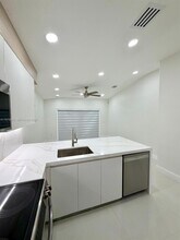 12763 NW 11th Terrace in Miami, FL - Building Photo - Building Photo